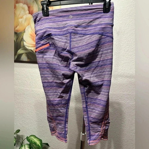 Lululemon Athletica crop leggings size 6 - Picture 3 of 7